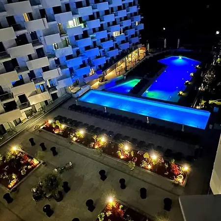 Apartment Infinity Pool - Pool & Navodari