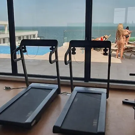 Infinity Pool - Pool & Navodari
